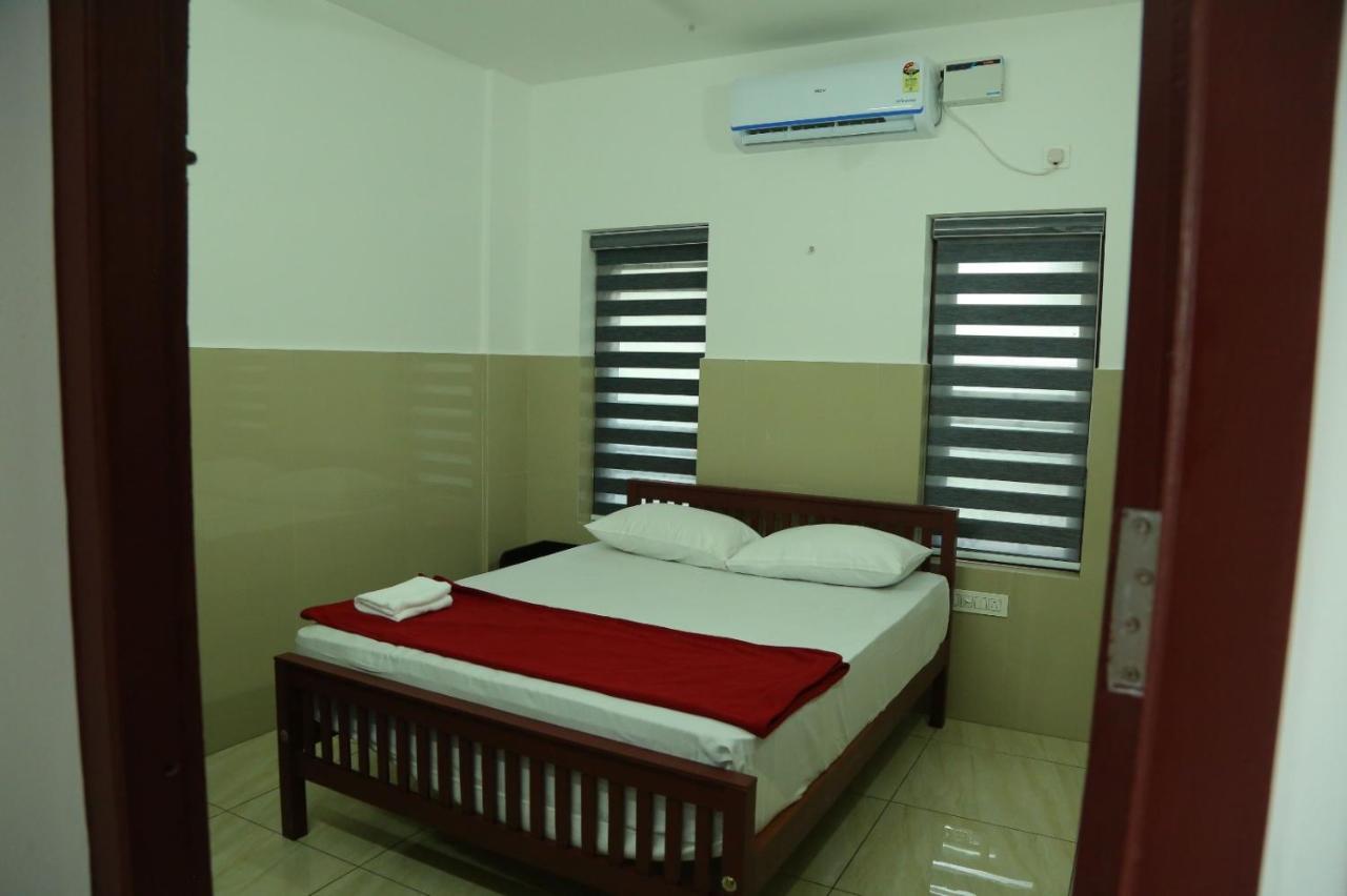 Grace Mary Residency Hotell Nedumbassery Exteriör bild